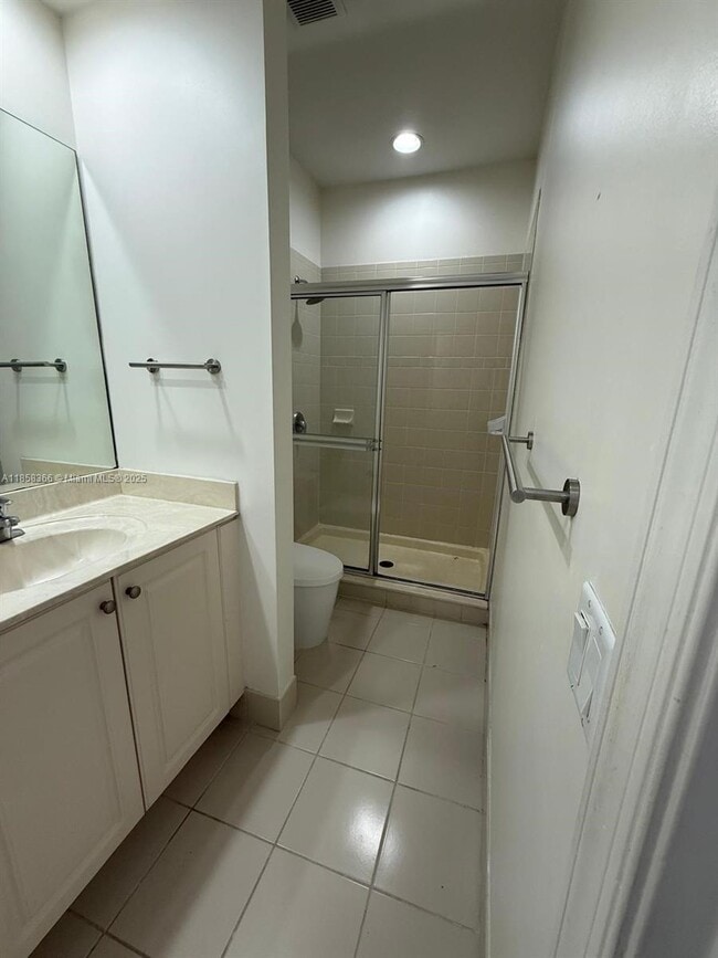 705 SW 147th Ave in Pembroke Pines, FL - Building Photo - Building Photo