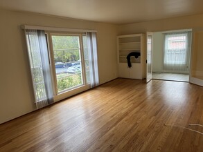 205 N Baldwin Ave in Sierra Madre, CA - Building Photo - Building Photo