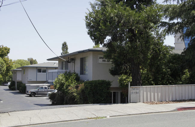 19794 Stanton Ave in Castro Valley, CA - Foto de edificio - Building Photo