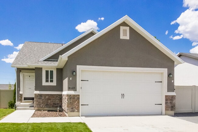 property at 4169 Shirley Ln