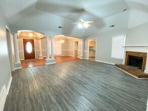 1558 Appling Wood Cove N in Cordova, TN - Building Photo - Building Photo