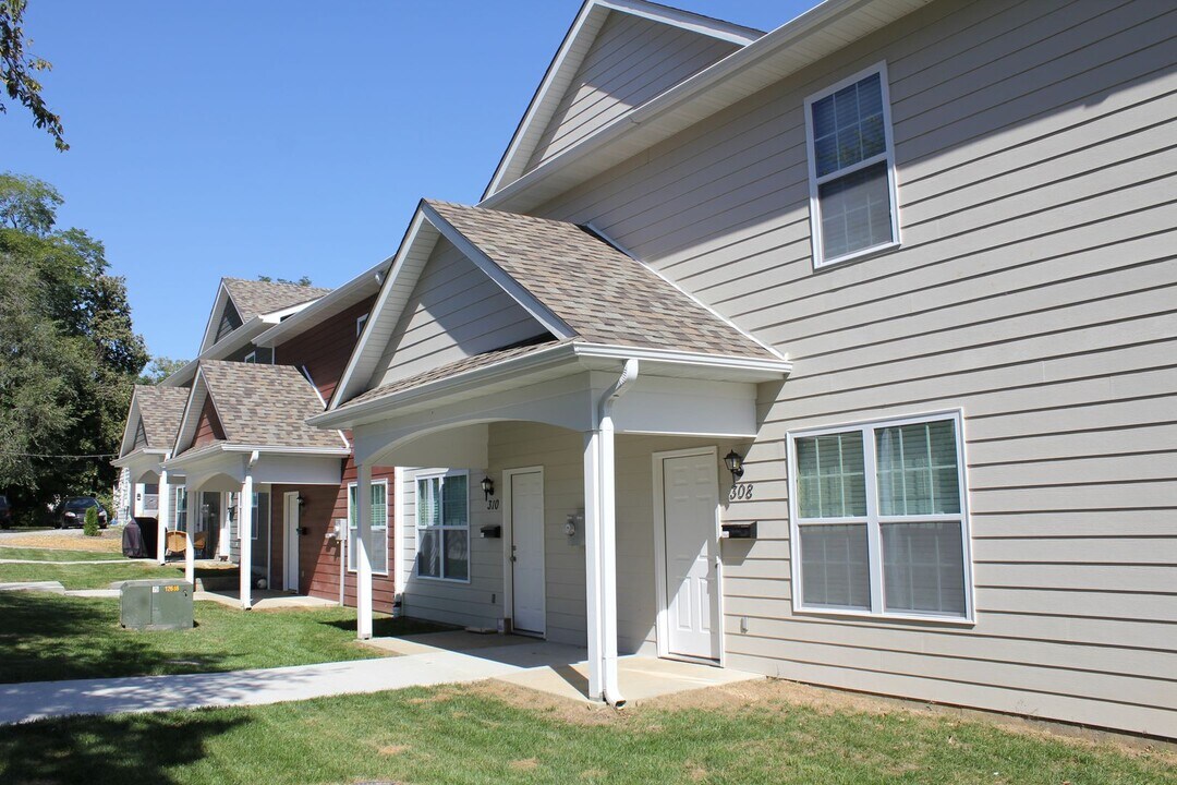 1507 Windsor St in Columbia, MO - Building Photo