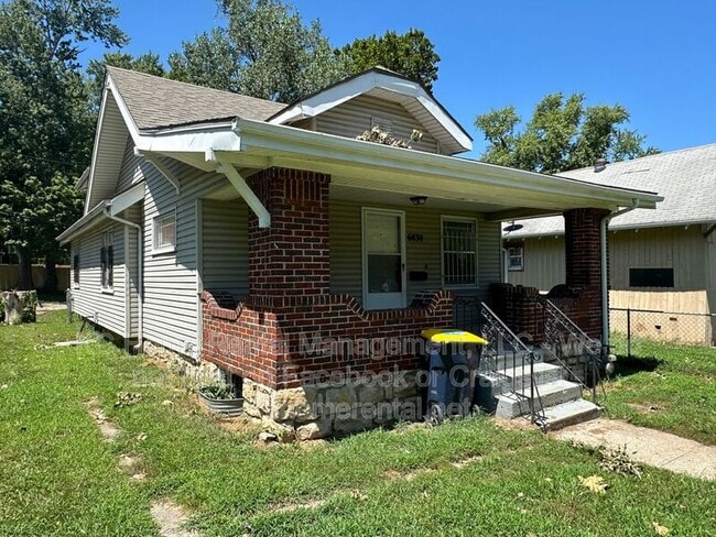 6838 The Paseo in Kansas City, MO - Building Photo - Building Photo