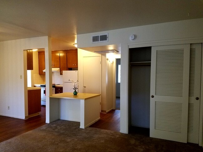 Pacific Arms Apartments in Stockton, CA - Foto de edificio - Building Photo