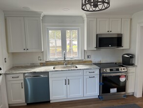 7 Manchester St in Nashua, NH - Building Photo - Building Photo