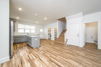 3814 Lands End Ct in Raleigh, NC - Building Photo - Building Photo
