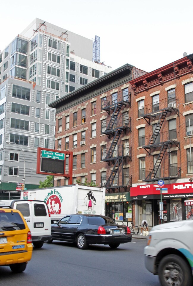 523 Ninth Avenue in New York, NY - Building Photo - Building Photo