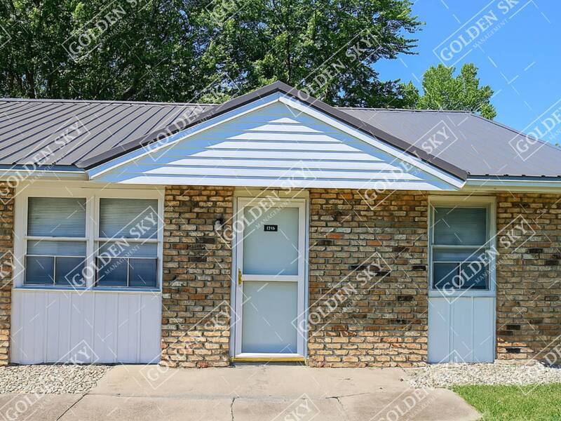 6318 E Piccadilly Rd in Muncie, IN - Building Photo
