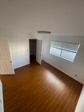 308 E Valencia Ave, Unit F in Burbank, CA - Foto de edificio - Building Photo