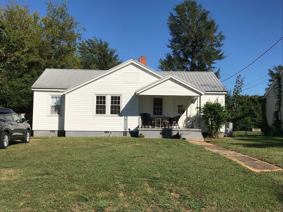 2 Hackberry Cir in Tuscaloosa, AL - Building Photo