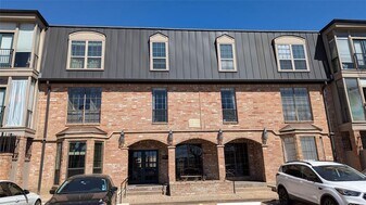2400 N Braeswood Blvd in Houston, TX - Building Photo