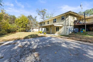 5013 Eastview Terrace, Unit B in Apison, TN - Building Photo