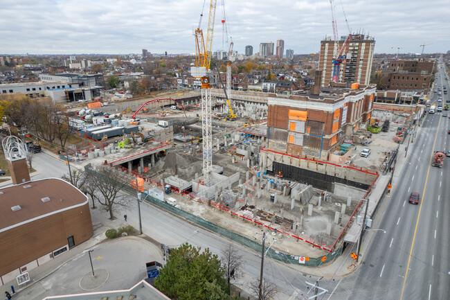 Block D in Toronto, ON - Building Photo - Building Photo