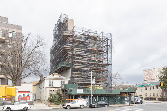 7504 Bay Pky in Brooklyn, NY - Foto de edificio - Building Photo