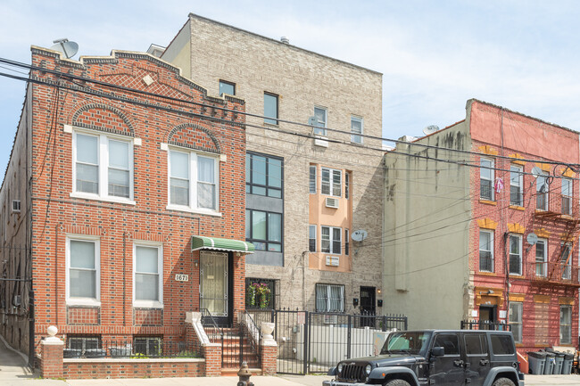 1673 Sterling Pl in Brooklyn, NY - Foto de edificio - Building Photo