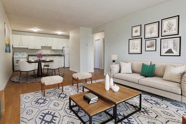 Christopher's Place in Edmonton, AB - Building Photo - Building Photo