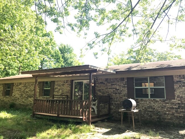 2632 Ouachita Cir in Mena, AR - Building Photo - Building Photo