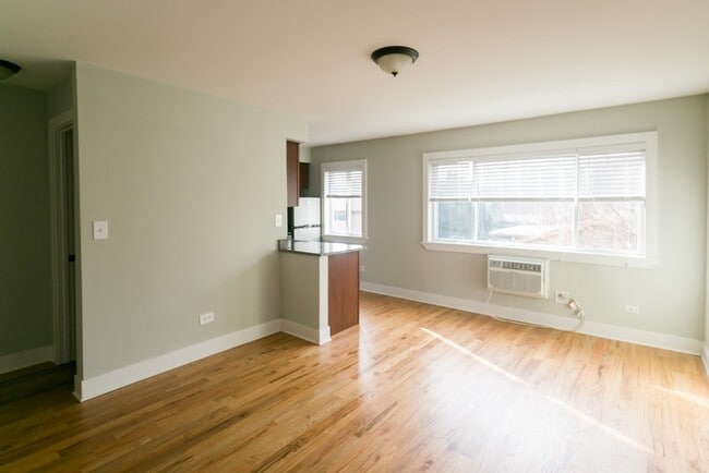 704 Elm Pl, Unit J08P