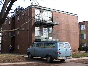 Dewey Apartments in Ann Arbor, MI - Building Photo - Building Photo