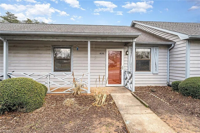 Room in Townhome on Windsong Ct