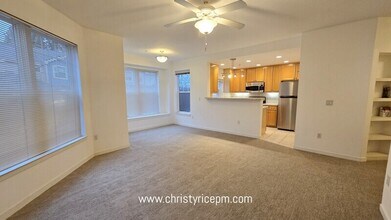 4315 Issaquah-Pine Lake Rd SE in Sammamish, WA - Building Photo - Building Photo