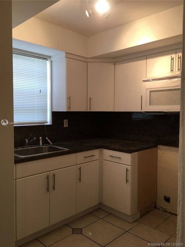 1370 NE 119th St-Unit -137007 in Miami, FL - Building Photo - Building Photo