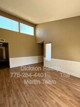 2519 Sunny Slope Dr in Sparks, NV - Foto de edificio - Building Photo