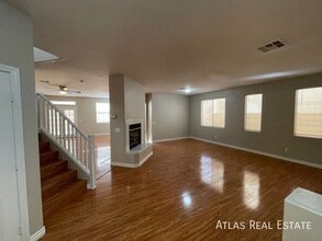 4009 Bella Palermo Way in Las Vegas, NV - Building Photo - Building Photo