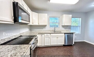 2929 Sunbeam St in Houston, TX - Building Photo - Building Photo
