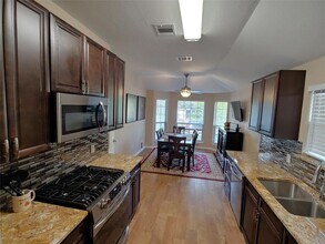 8124 Tockington Way in Austin, TX - Building Photo - Building Photo