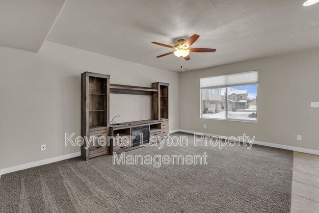 2415 Wellington Dr in Harrisville, UT - Building Photo - Building Photo