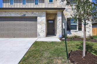 117 Fairmeadow Downs Dr in Hutto, TX - Building Photo - Building Photo