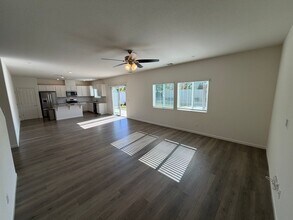 1196 Aspenparke Wy in Sacramento, CA - Building Photo - Building Photo