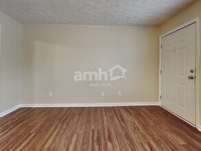 6955 Saint Croix Ln in Knoxville, TN - Foto de edificio - Building Photo