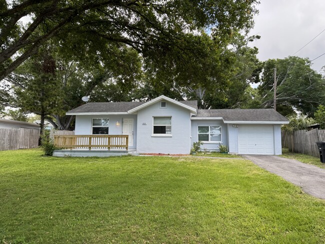 property at 223 S Hillcrest Ave