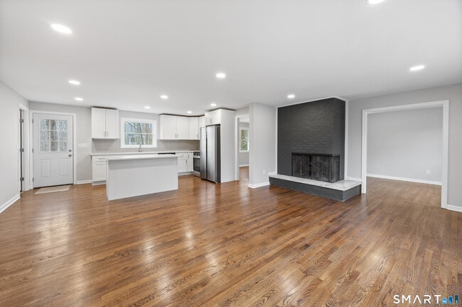 90 Troiano Rd in Hamden, CT - Building Photo - Building Photo