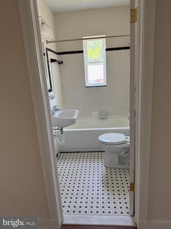 property at 704 Washington Ave