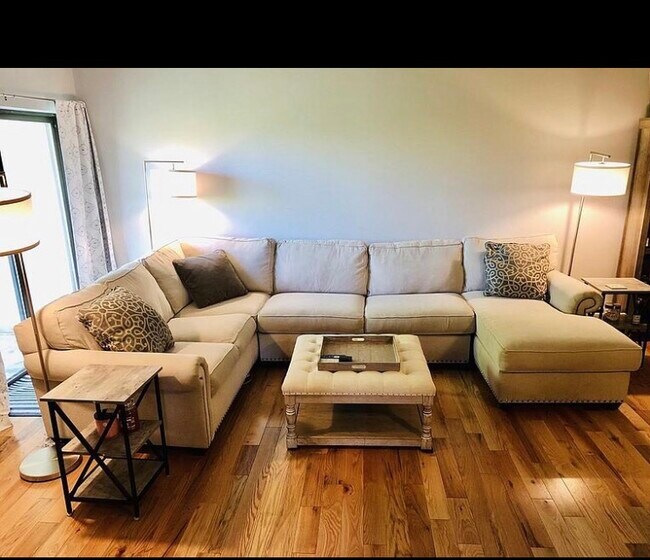 157 Franklin St-Unit -E1 in Stoneham, MA - Building Photo - Building Photo