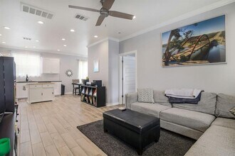 2109 Maxwell Ln in Austin, TX - Building Photo - Building Photo