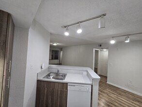 12730 Vista Isles Dr in Plantation, FL - Building Photo - Building Photo