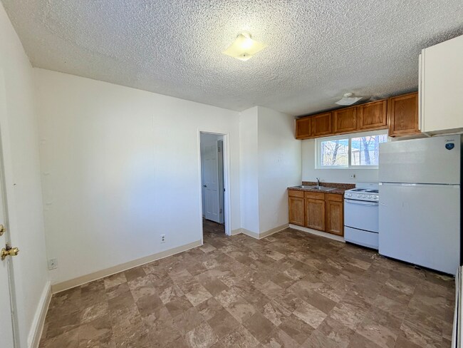 1 View Vista Dr in Livingston, MT - Building Photo - Building Photo