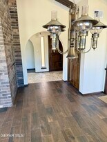 7121 Gran Vida Dr in El Paso, TX - Building Photo