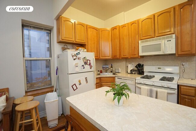 property at 315 E 57th St