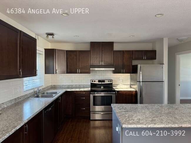 46384 Angela Ave in Chilliwack, BC - Building Photo - Building Photo