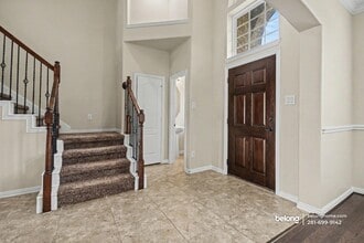 1818 Luminous Waters Ln in Rosharon, TX - Foto de edificio - Building Photo