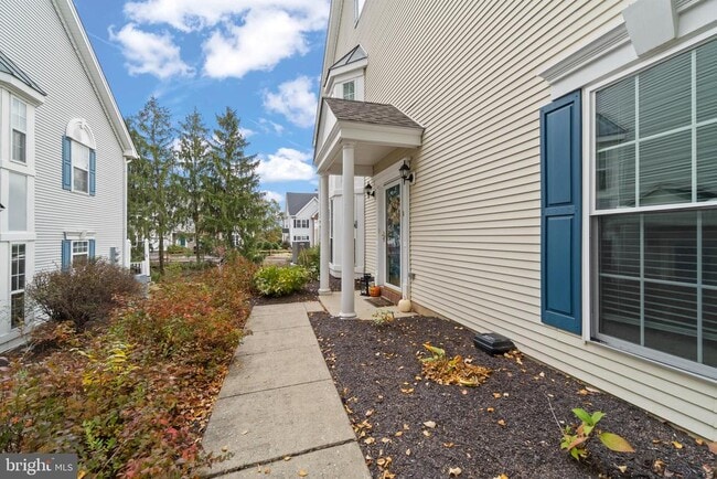 property at 221 Lookout Pl