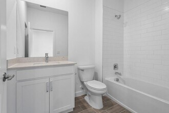 6843 Cobia Cir in Boynton Beach, FL - Foto de edificio - Building Photo