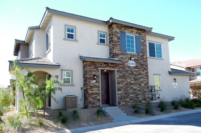 8485 Classique Ave in Las Vegas, NV - Building Photo - Building Photo