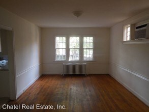 4422 Greenwich Pkwy NW in Washington, DC - Foto de edificio - Building Photo