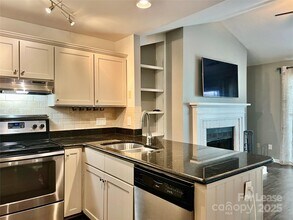 3306 Selwyn Farms Ln in Charlotte, NC - Building Photo - Building Photo